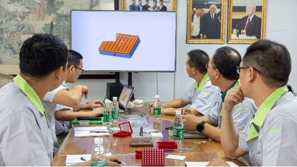 塑膠模具開模廠家分模前必看事項(xiàng)